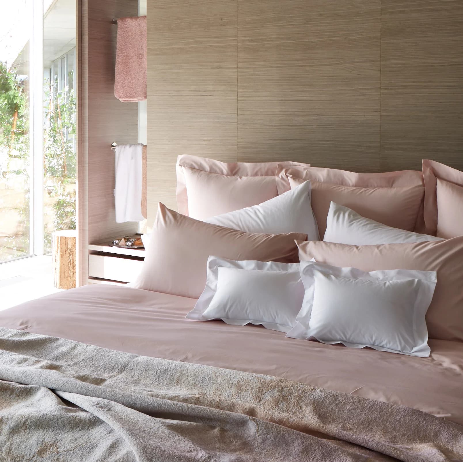 Celso de Lemos rose pink and white luxury bed linen.
