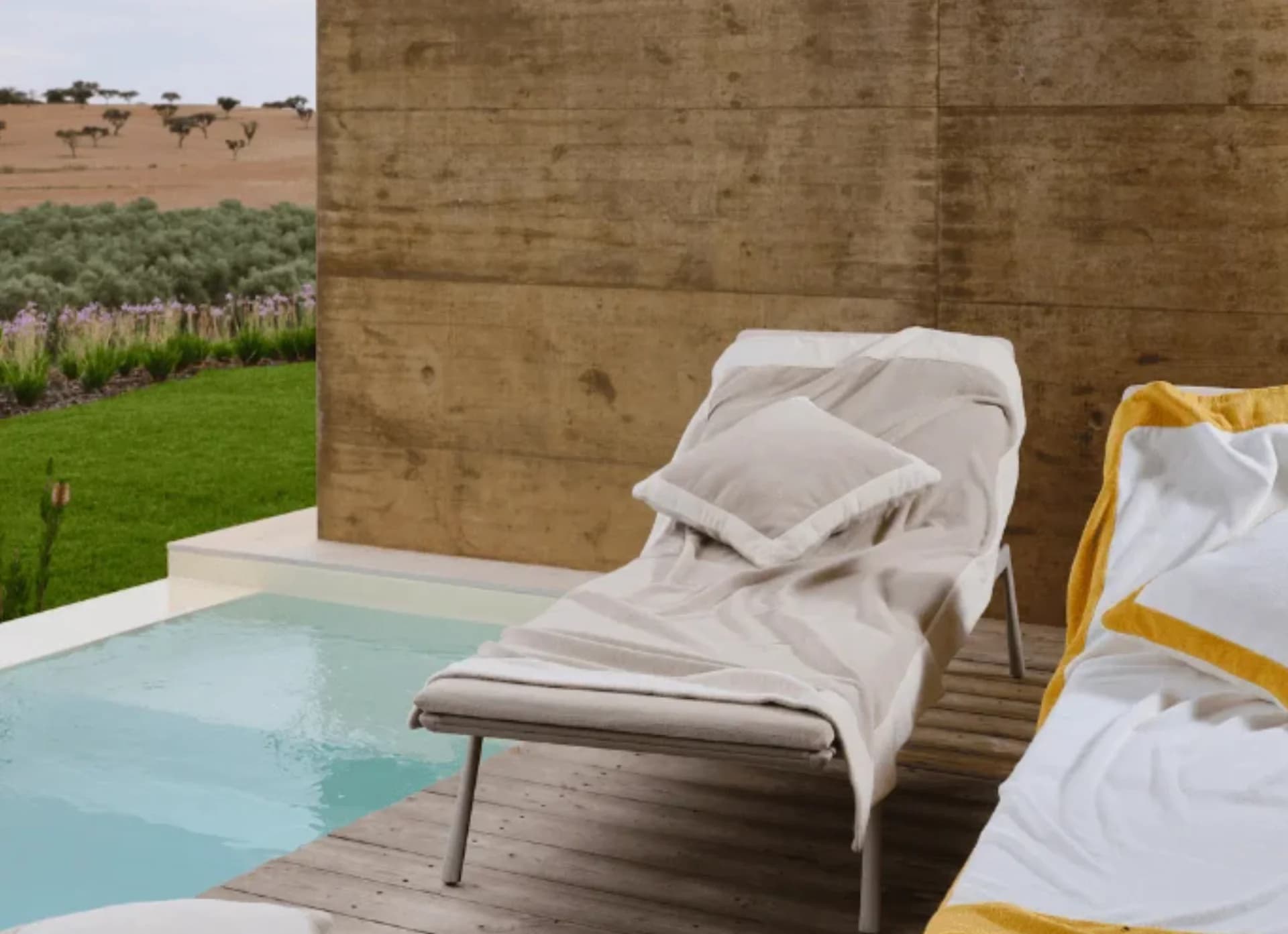 Exterior towels placeholder