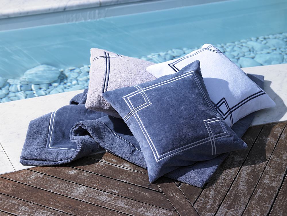 GF_Embroidered_Square_Corners_Two_Lines_Blue_White_Grey_LM
